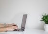 Techniczne postępy ukazane w Internecie, elektronika i multimedia razem wzięte