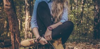 Jakie spodnie są dziś modne?