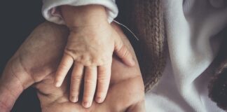 Czy można rodzić w swojej koszuli? Czy można rodzić w swojej koszuli?