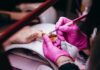 Czy można robić manicure w domu? Czy można robić manicure w domu?