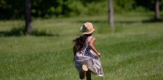 Czy do sukni ślubnej zakłada się stanik? Czy do sukni ślubnej zakłada się stanik?