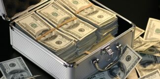 Ile zarabia kosmetyczka od paznokci? Ile zarabia kosmetyczka od paznokci?