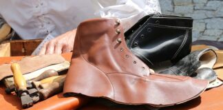 Czy szewc naprawia podeszwy? Czy szewc naprawia podeszwy?