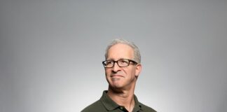 Czy polo pasuje do dresów?