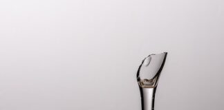 Jak szybko przyszyć zatrzaski? Jak szybko przyszyć zatrzaski?