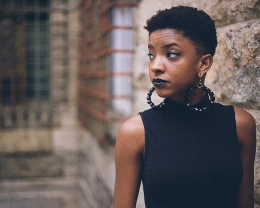 Jakie kolczyki do odstających uszu? Jakie kolczyki do odstających uszu?