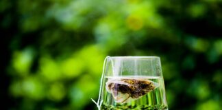 Co powinna mieć w torebce świadkową? Co powinna mieć w torebce świadkową?